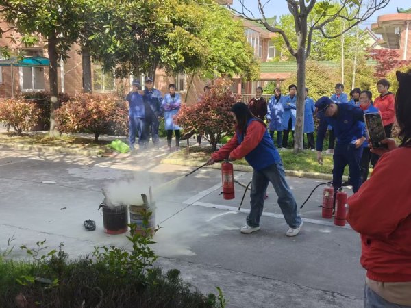 悦倍网 崇明消防撑起“银发”安全伞 筑牢养老防火墙